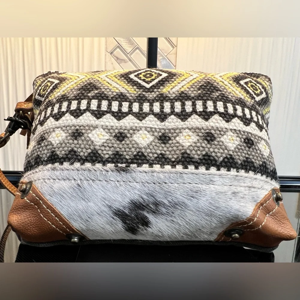 Bison Ridge Myra Bag Wristlet